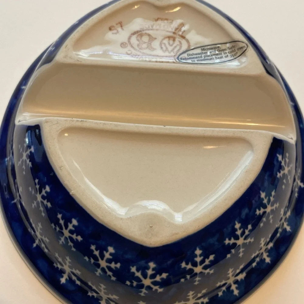 Boleslawiec divided ceramic serving dish snowflake pattern handmade in Poland S7